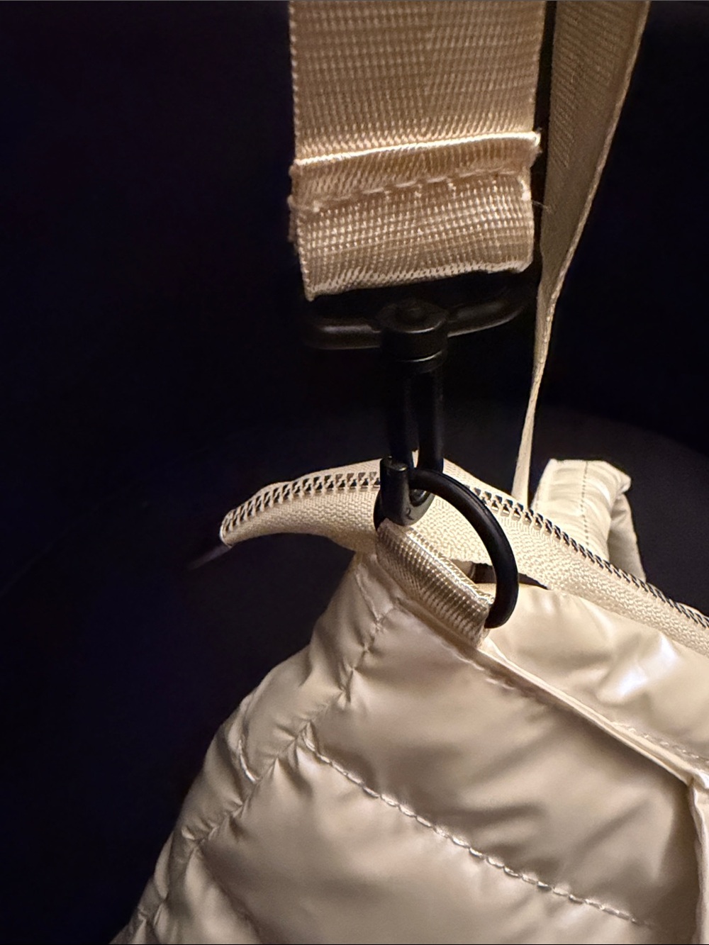 NOT WORN-White Quilted Puffer Tote Bag - Lightweight Women's Shoulder Bag - Picture 4 of 4
